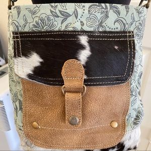 NEW Mayra bag. Hand bag 100% cowhide and 100 cotton carved